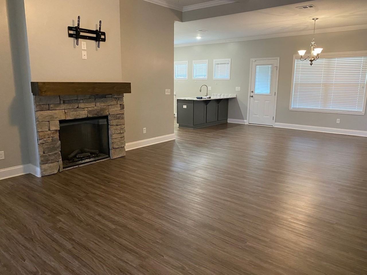 109 Kettle River Ln - Photo 2 of 25