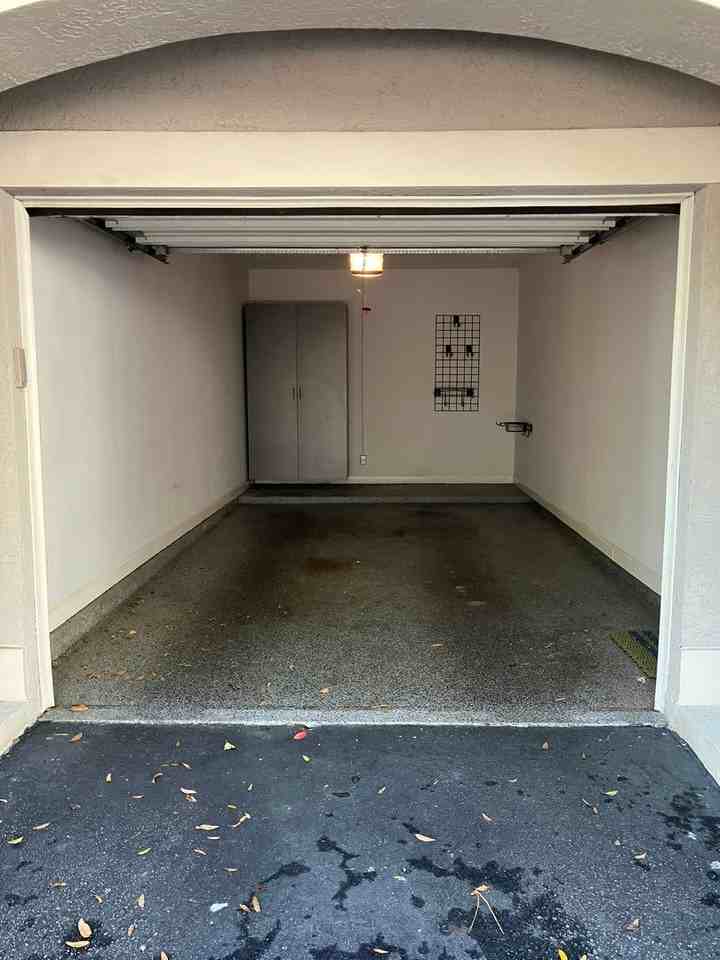 4 Indigo Run Dr - Photo 4 of 20