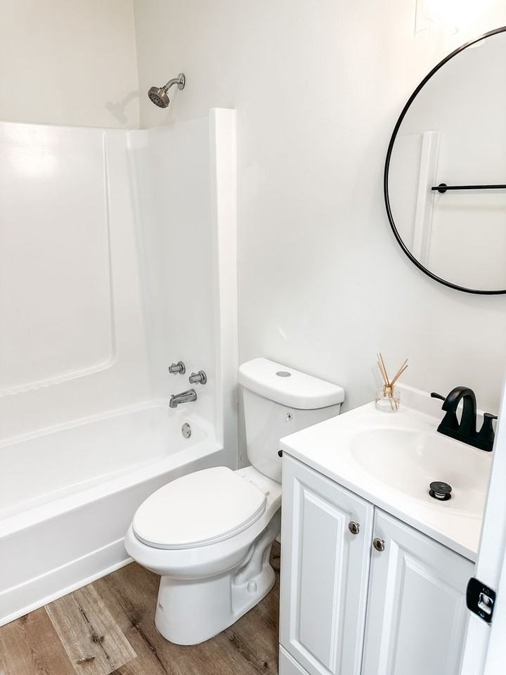 1719 Hazen St - Photo 7 of 12