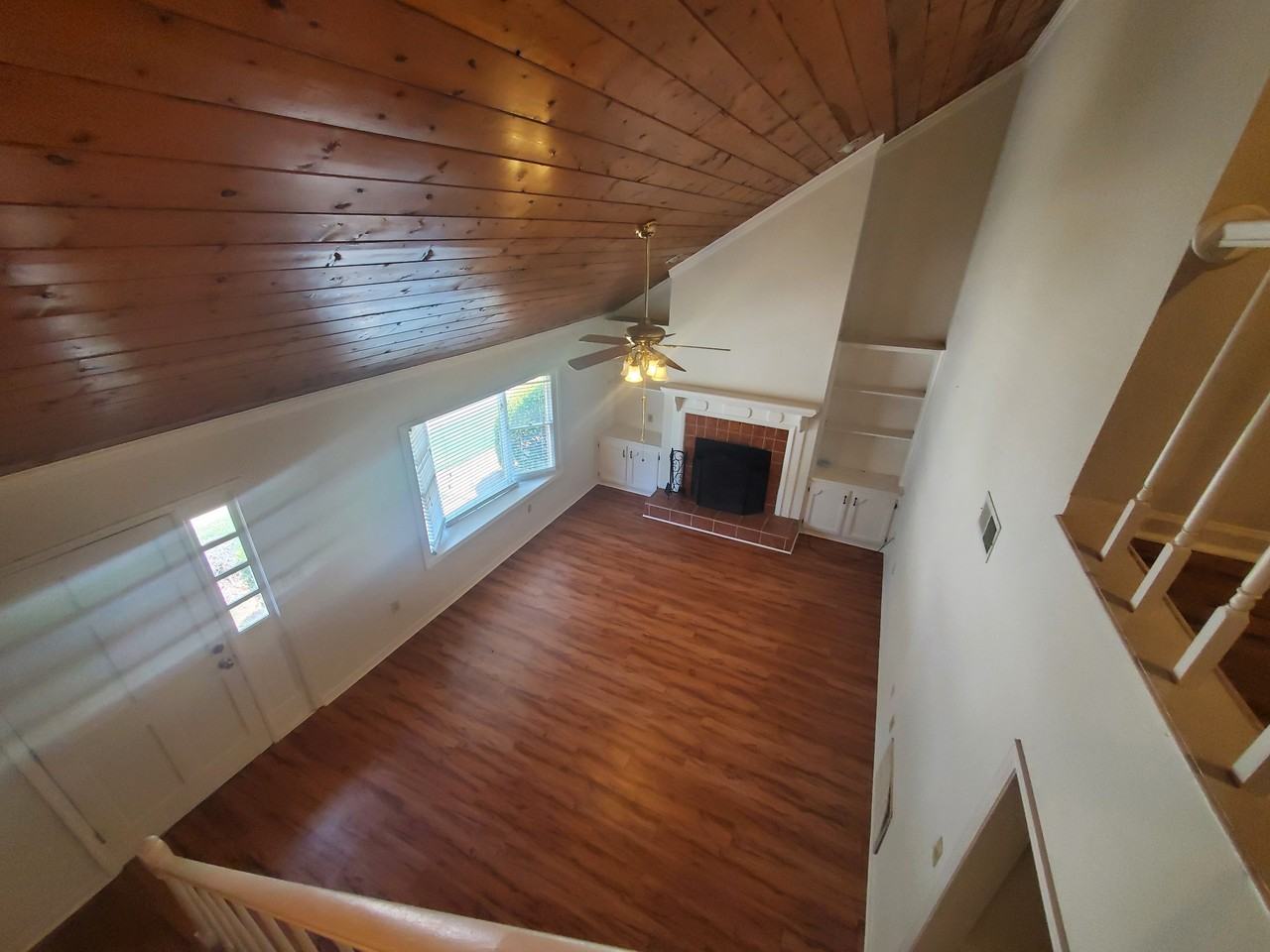214 Eaglewood Court - Photo 2 of 24