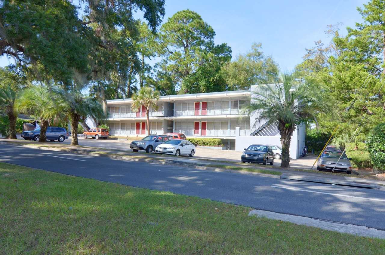 Lexington Apartments - Photo 2 of 5