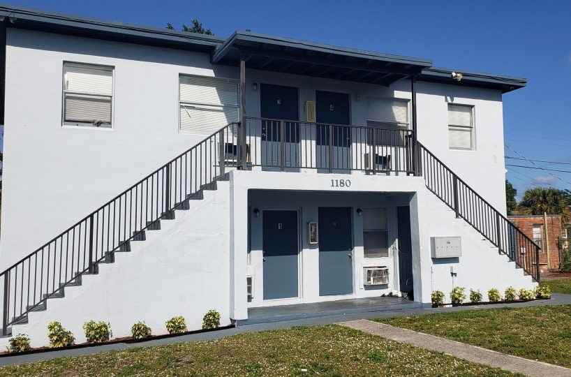 1180 W 31st Street - Photo 2 of 2