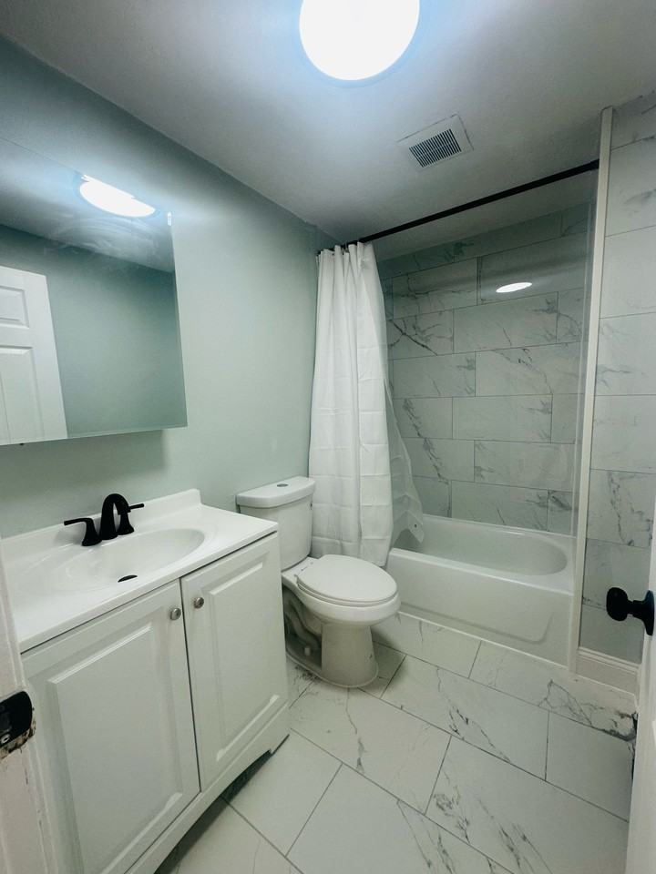 210 - 212 Wolcott Street - Photo 3 of 12