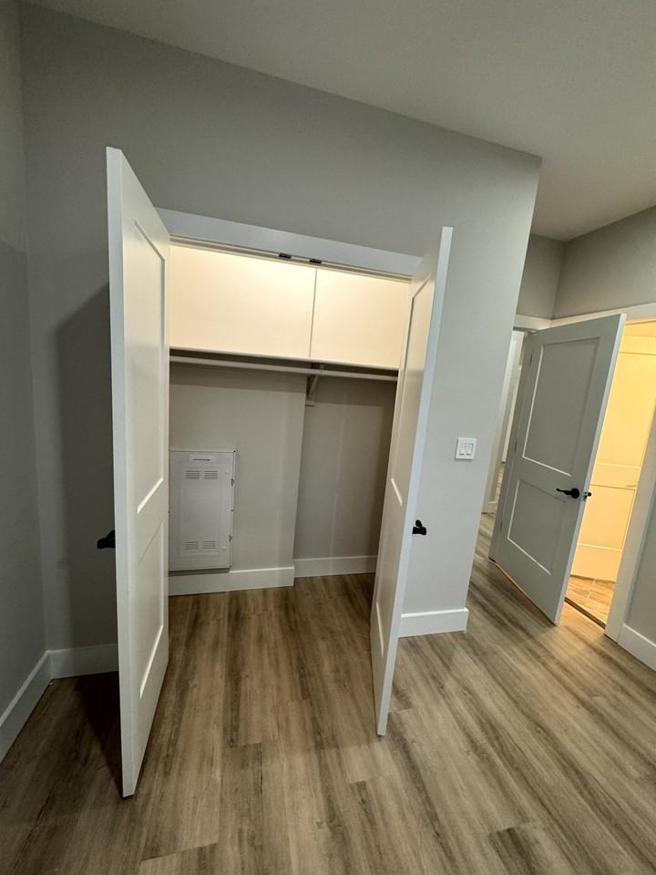 2385 Rhode Island Avenue Northeast - Photo 5 of 37