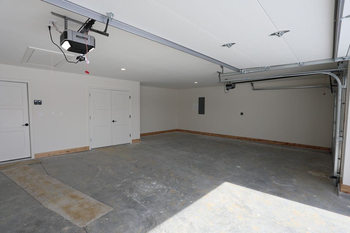 4417 Royal County Rd - Photo 5 of 26