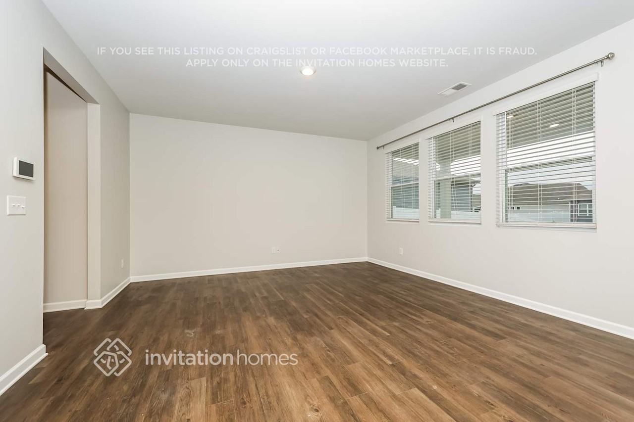 7009 Berkswell Dr - Photo 4 of 18