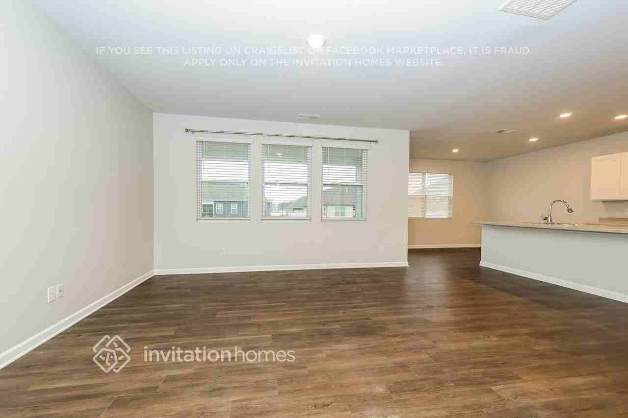 7009 Berkswell Dr - Photo 5 of 18