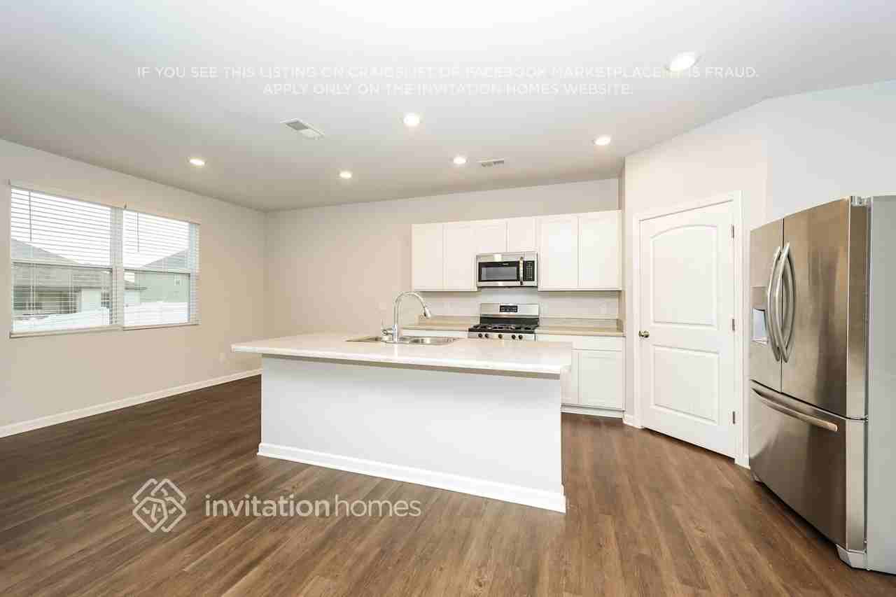 7009 Berkswell Dr - Photo 6 of 18