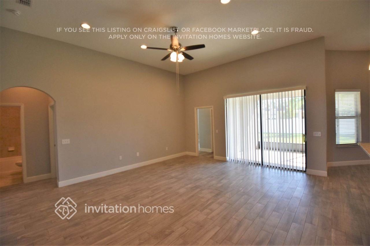 2861 Whitney St - Photo 2 of 17