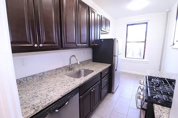 119-21 Metropolitan Avenue #4N - Photo 6 of 8