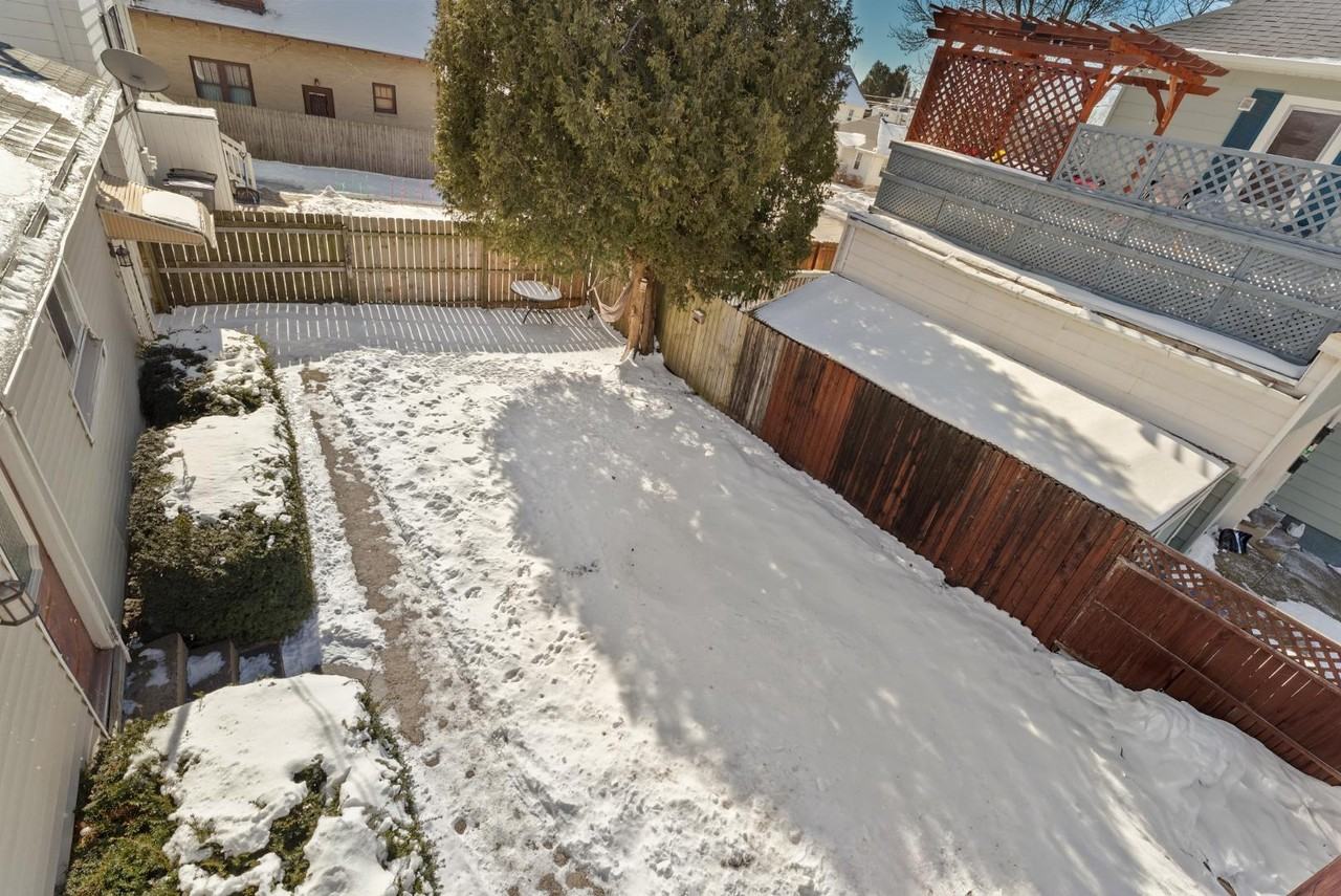 2554 Calumet Dr - Photo 3 of 5