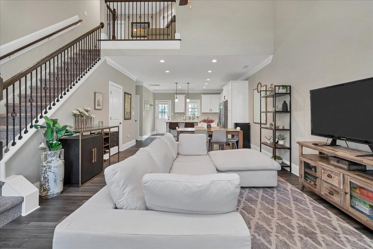 125 Lark Dr #NA - Photo 3 of 22