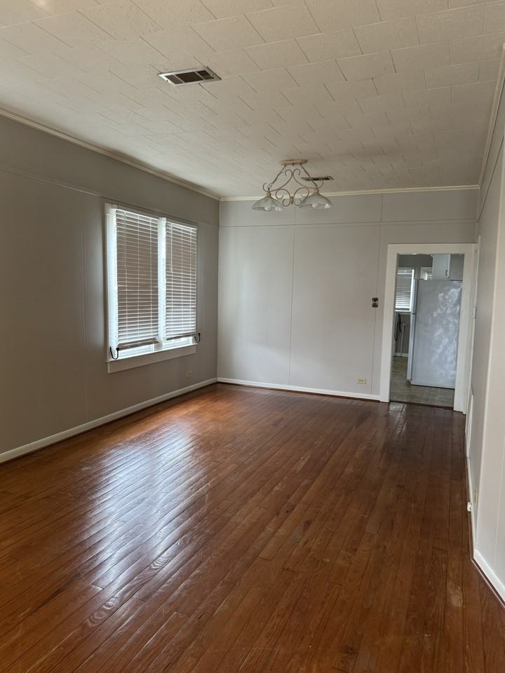 302 E South 1st St #NA - Photo 2 of 5