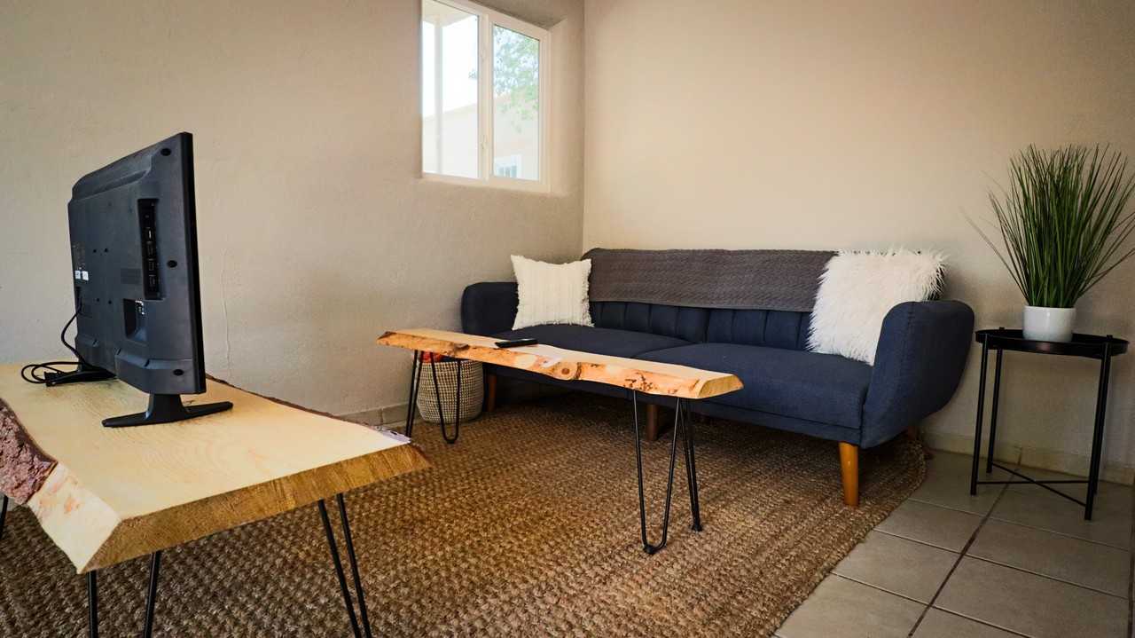 219 Girard Blvd Se #3