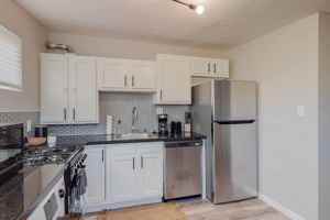 featured image of 2124 Eton Ave Se #2