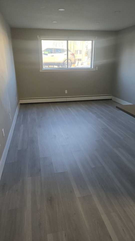 Fairfield Manor - Photo 3 of 6