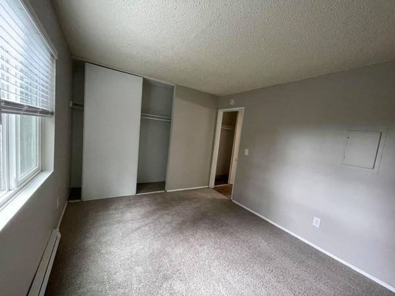 2Bedoom 1Bath --- - Photo 6 of 20