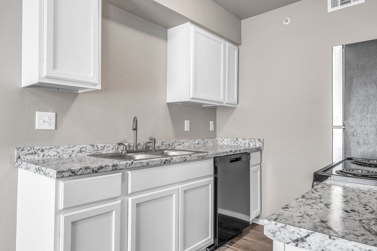 Forest Oaks Apartments - Photo 2 of 8