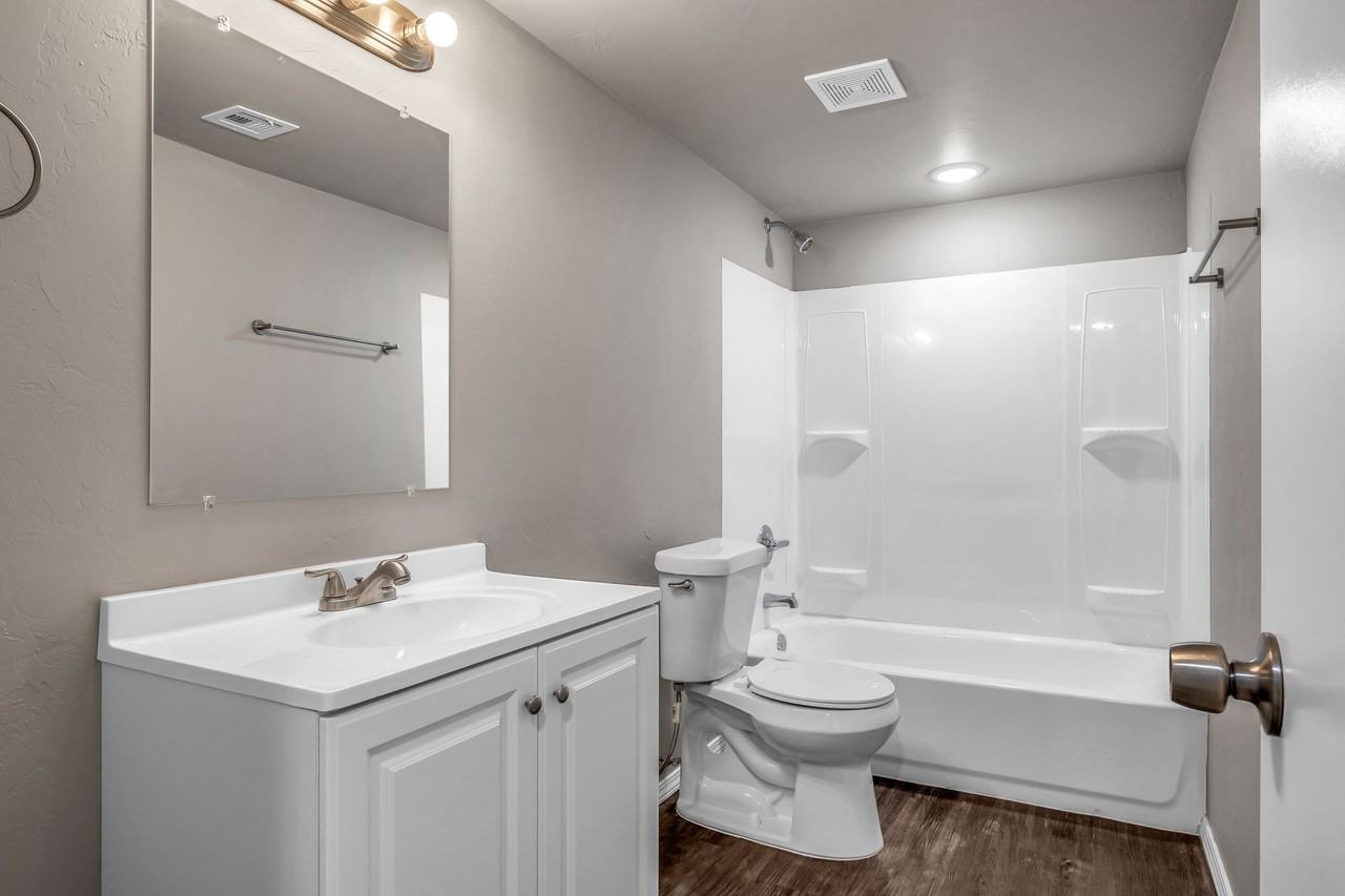 Forest Oaks Apartments - Photo 3 of 8