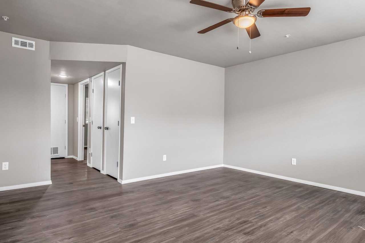 Forest Oaks Apartments - Photo 4 of 8