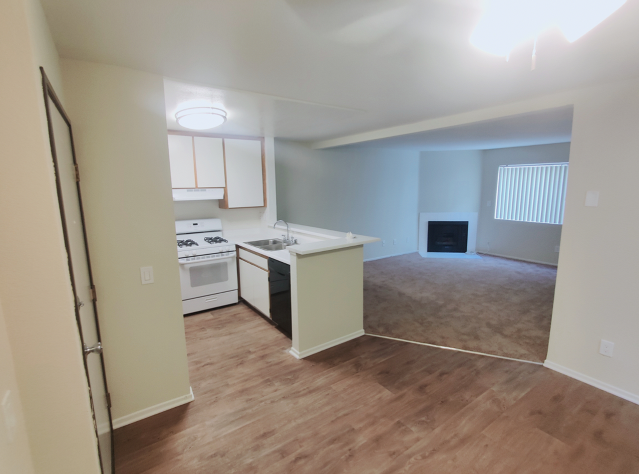 Lassen Apartments - Photo 4 of 6