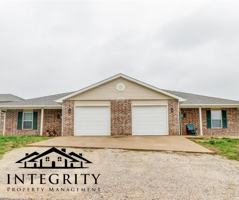 featured image of 21049 Harbor Ln