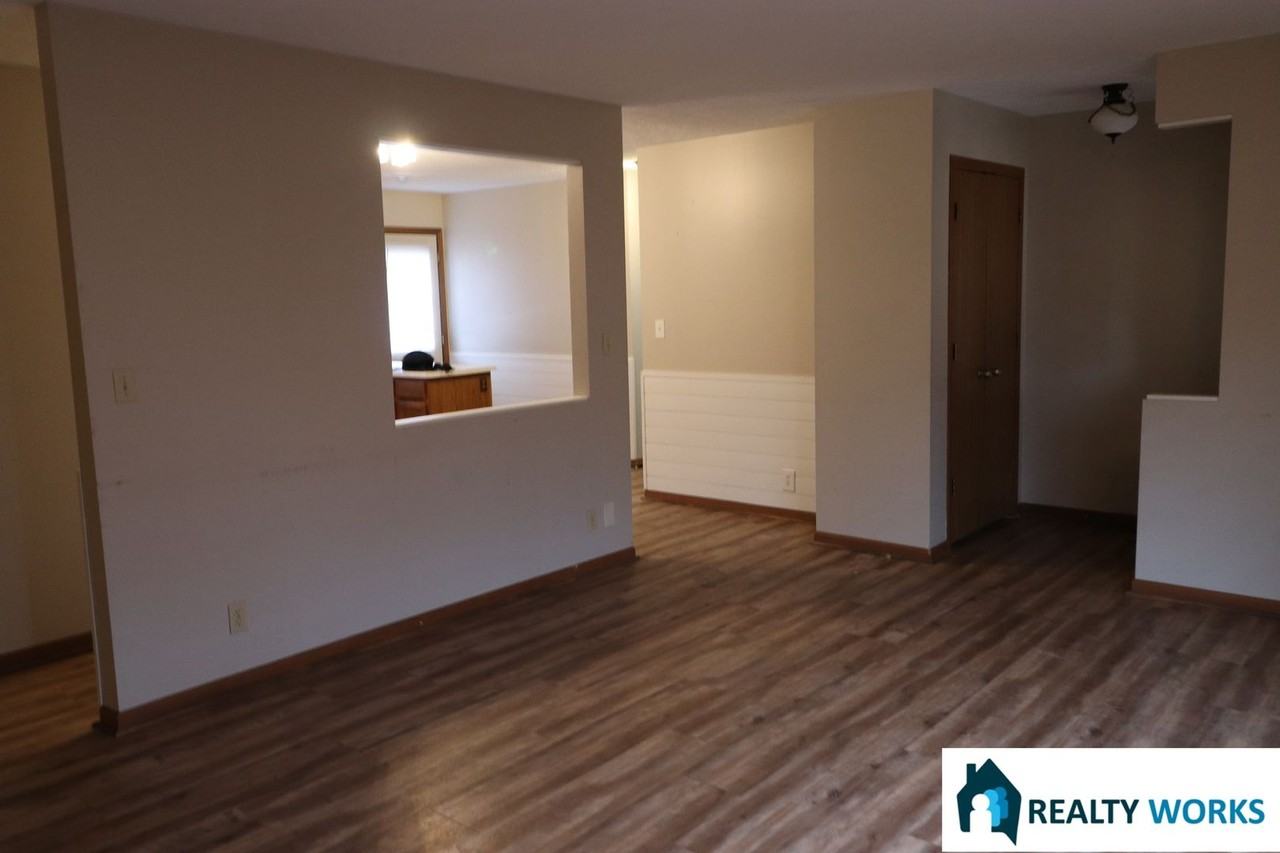 1809 Fairfield St - Photo 3 of 8