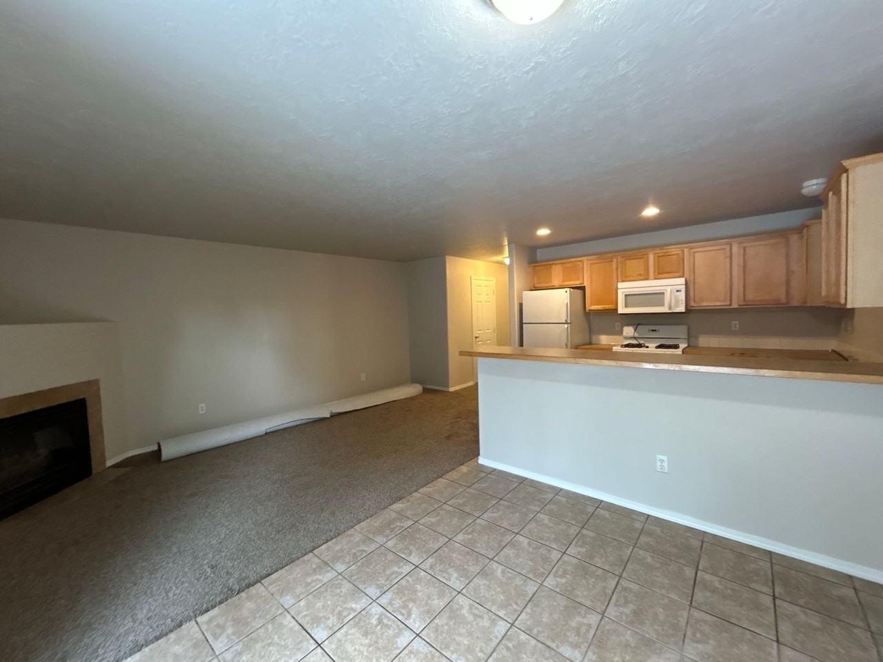 1954 Sw Reindeer Ave - Photo 7 of 18