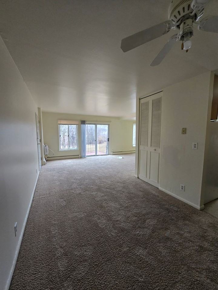 Mulford Park Apartments - Photo 3 of 25