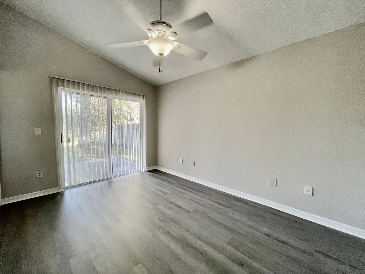 6640 Summer Haven Dr - Photo 5 of 11