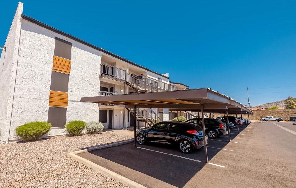 11821 North 28th Drive - Photo 3 of 22