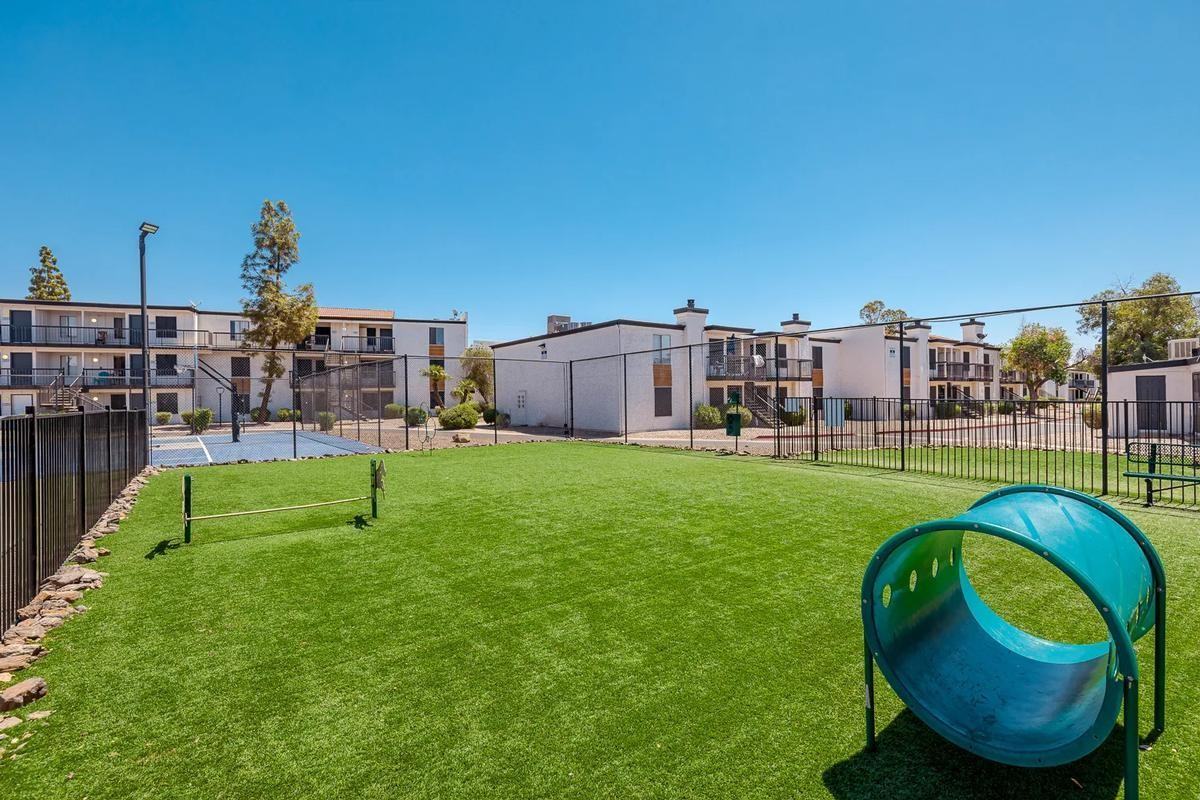 11821 North 28th Drive - Photo 4 of 22