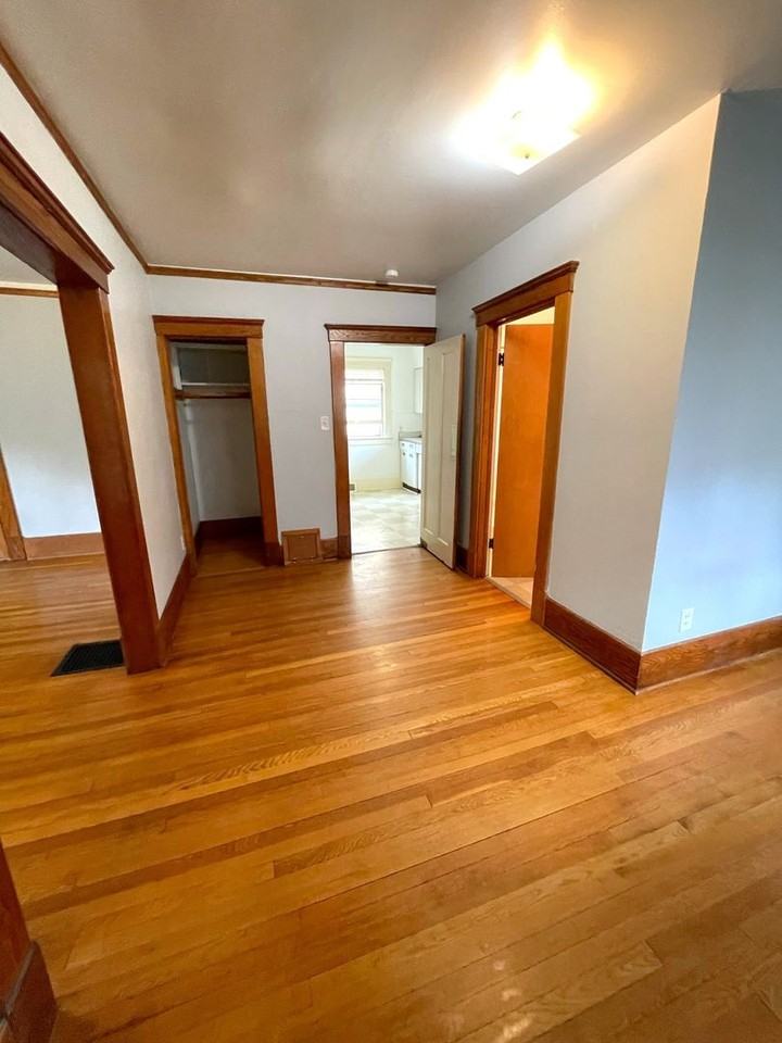 914 Vaughn St. - Photo 5 of 26