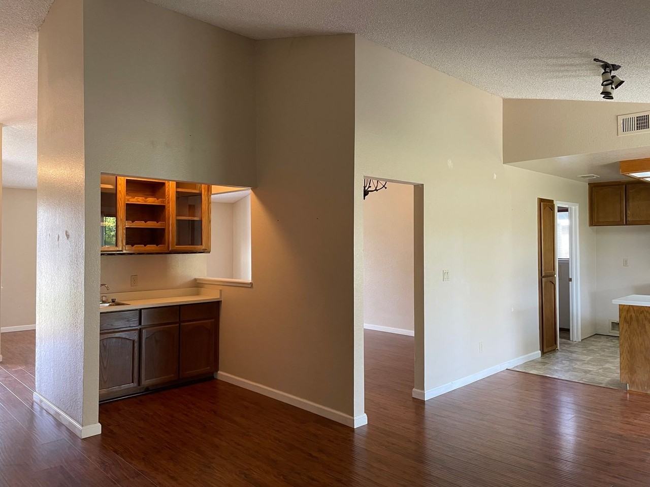 108 Ofria Dr - Photo 6 of 11