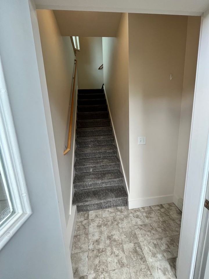 4431 W Babcock St #B - Photo 4 of 20