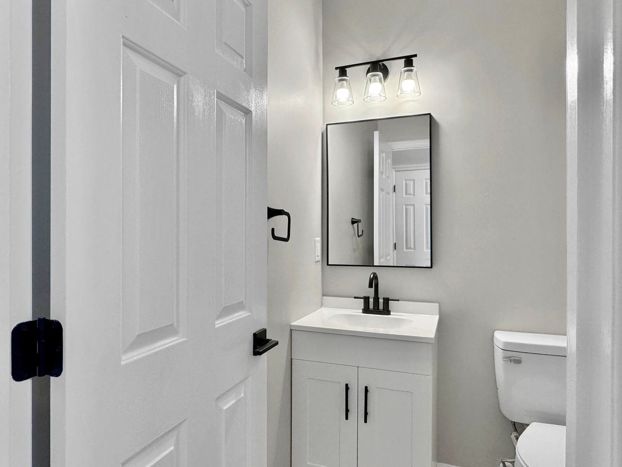 5426 Greggs Lndg - Photo 7 of 42