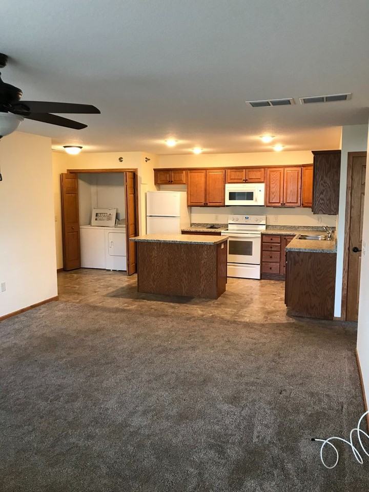 1958 Cypress Court NE - Photo 2 of 10