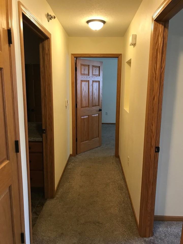 1958 Cypress Court NE - Photo 4 of 10
