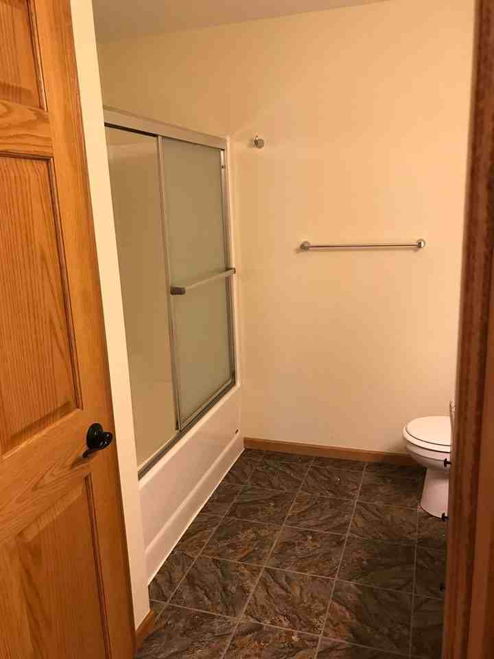 1958 Cypress Court NE - Photo 7 of 10