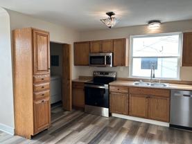 415 16th St Ne #B - Photo 1 of 1