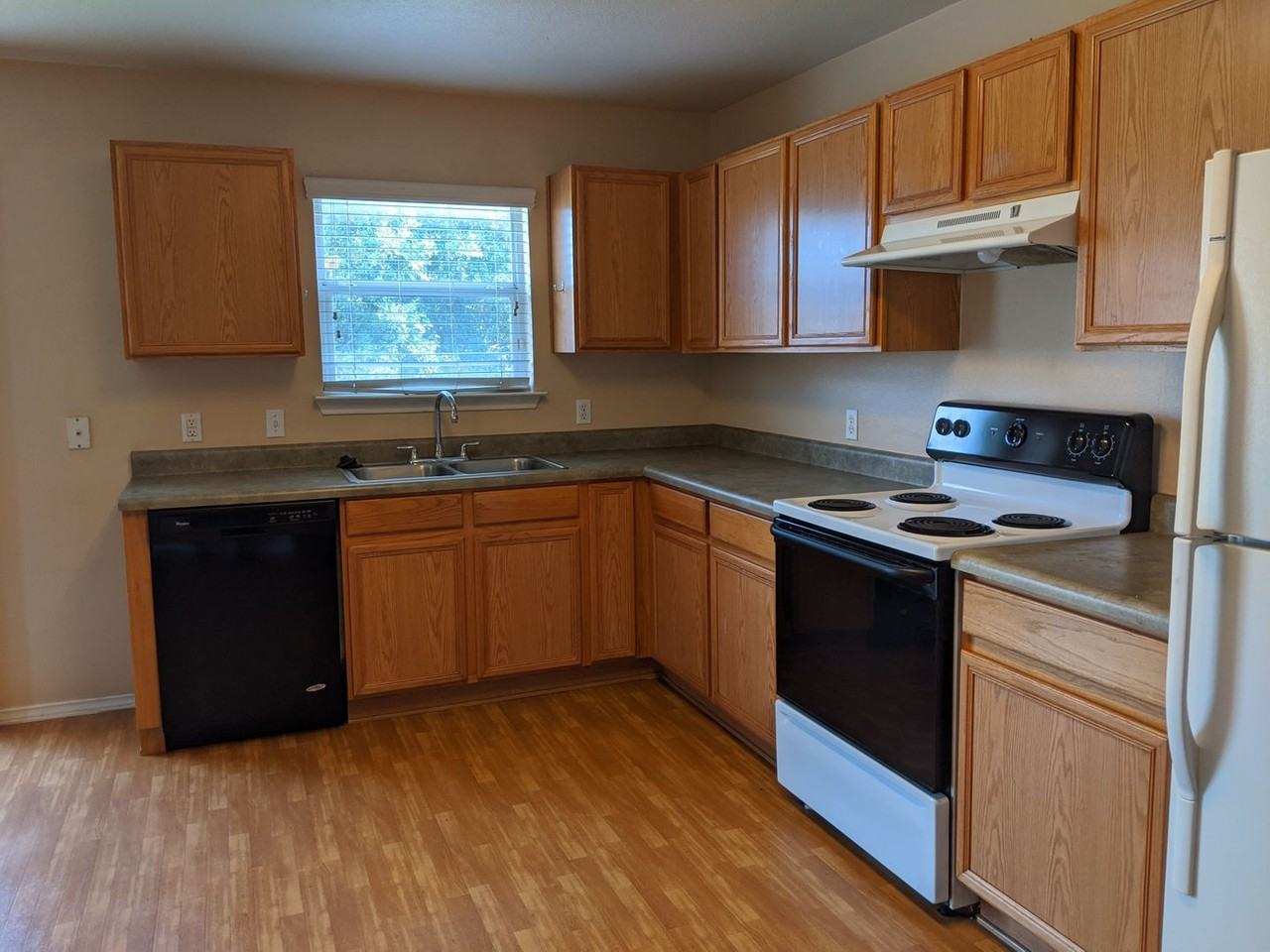 8163 Heights Vly - Photo 2 of 9