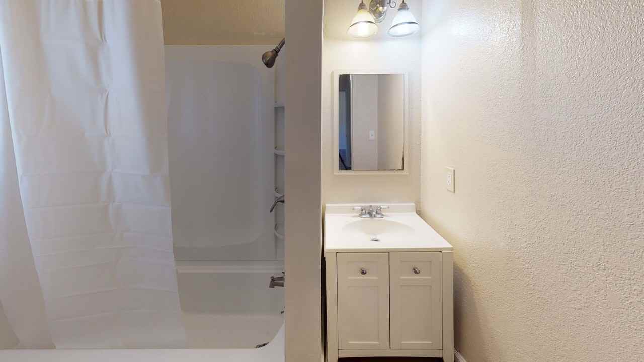 924 N Alessandro St - Photo 6 of 11