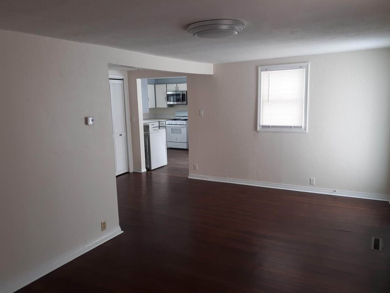 1014 Marston Ave - Photo 3 of 14