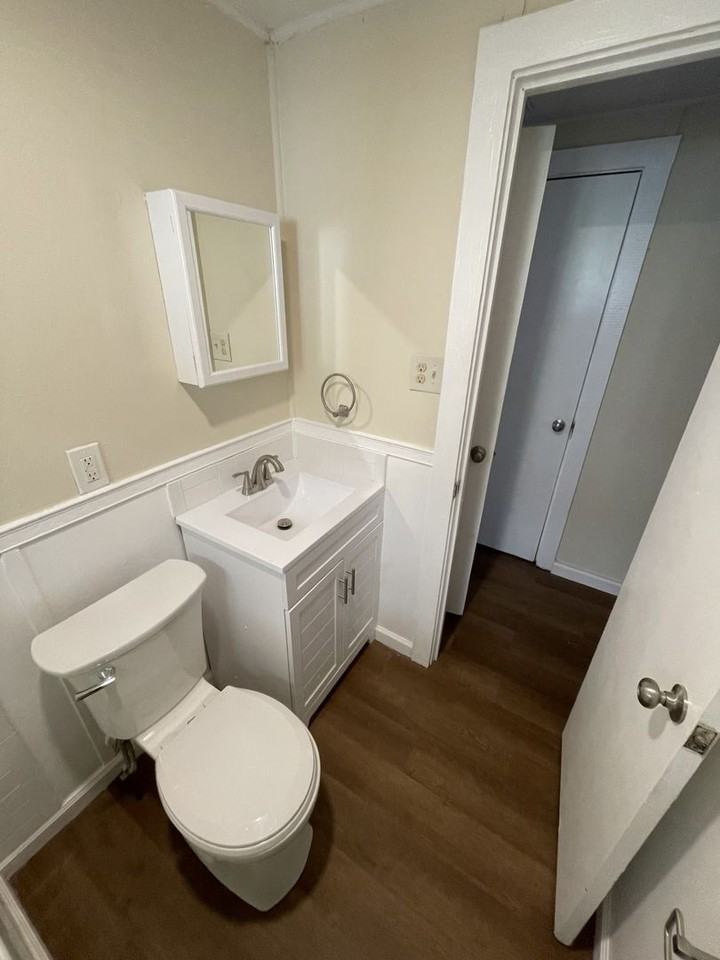 1104 Spaulding St - Photo 2 of 9