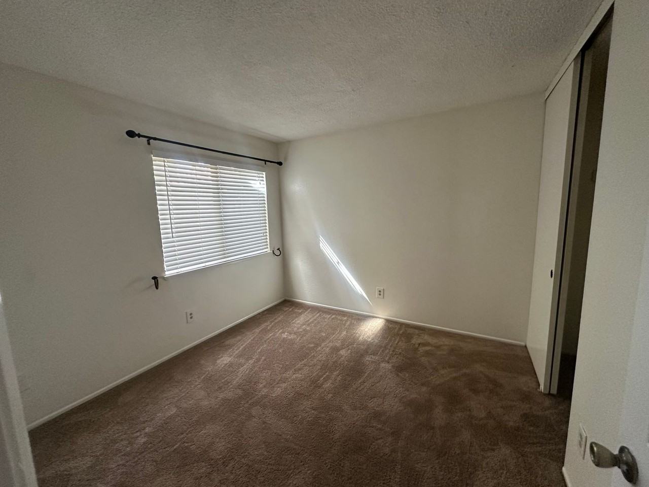 401 Tepatitlan Ct - Photo 7 of 24
