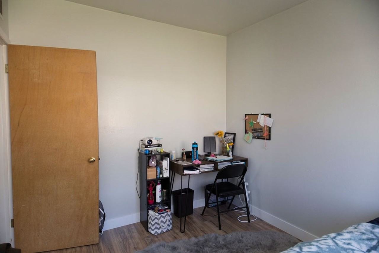 830 Balsam Ln - Photo 3 of 38