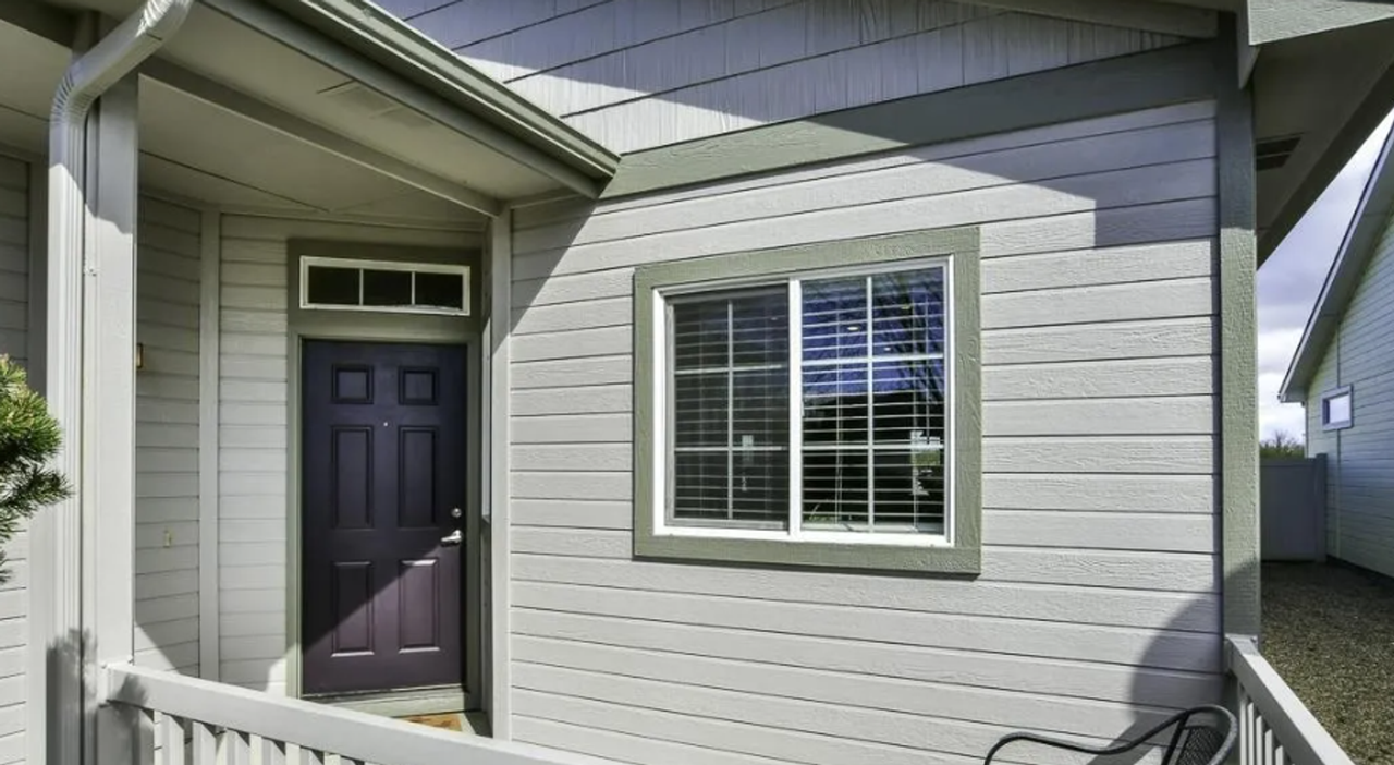 3036 W Sheryl Dr - Photo 3 of 50