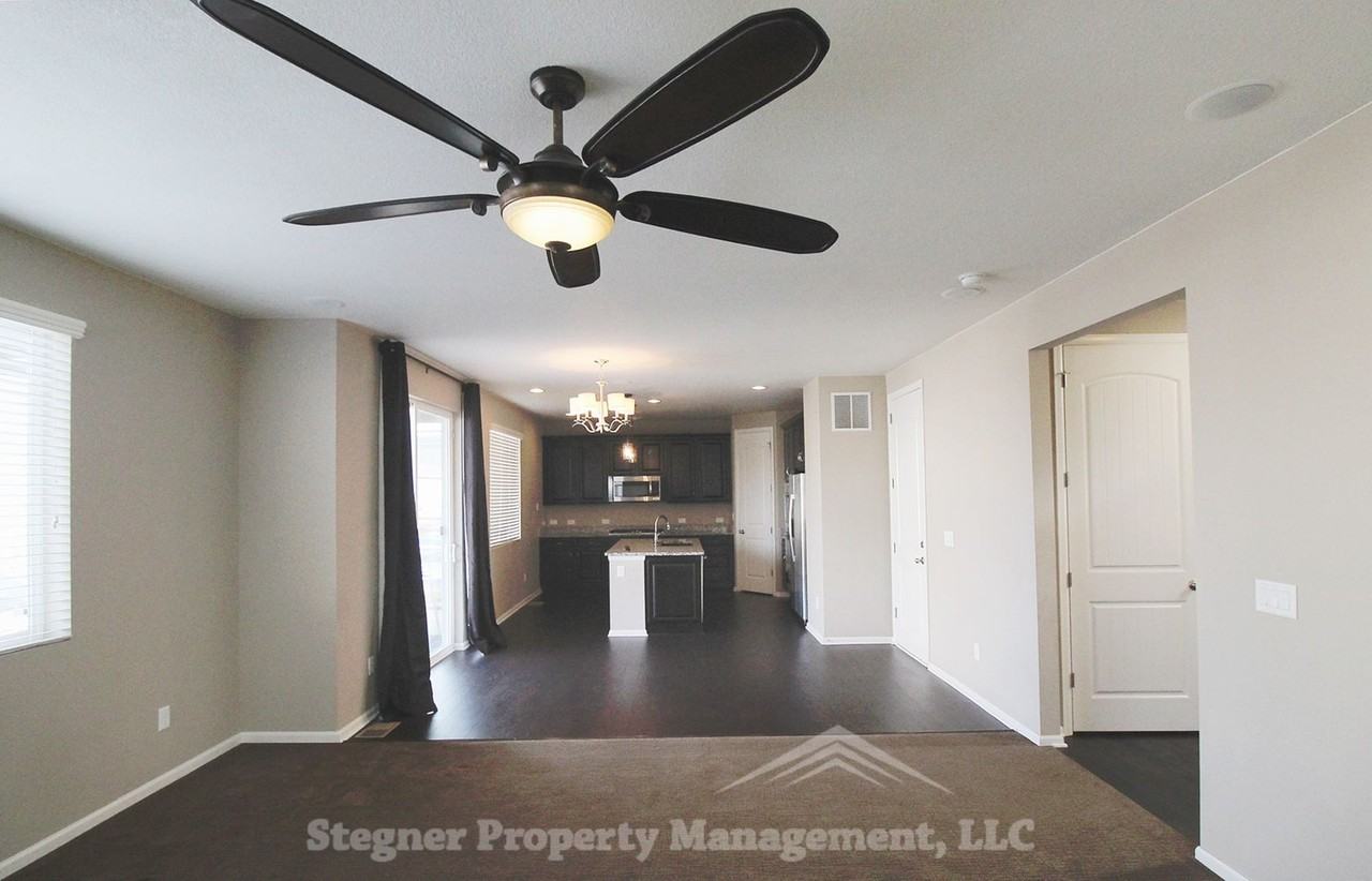 1108 103rd Ave - Photo 5 of 24