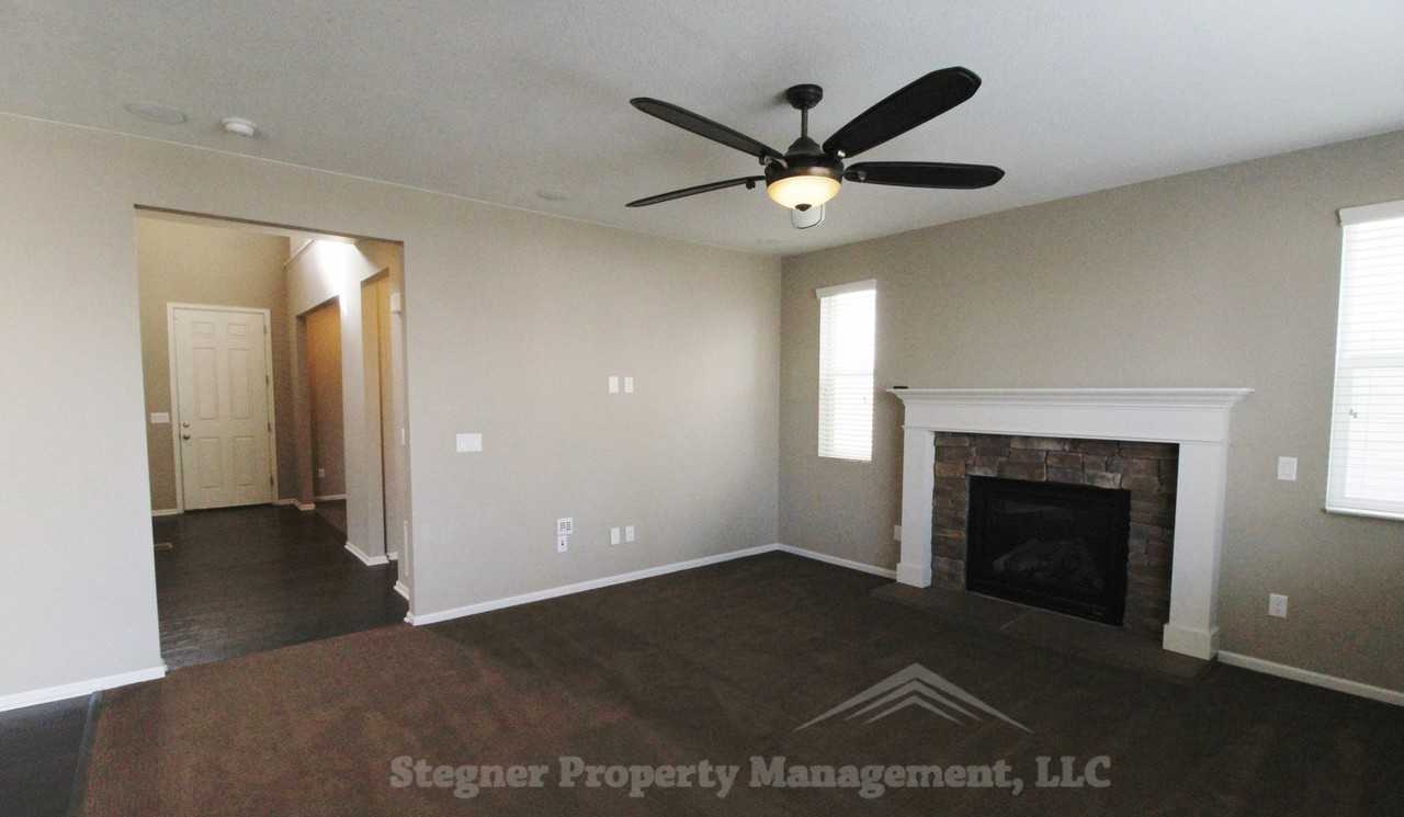 1108 103rd Ave - Photo 6 of 24