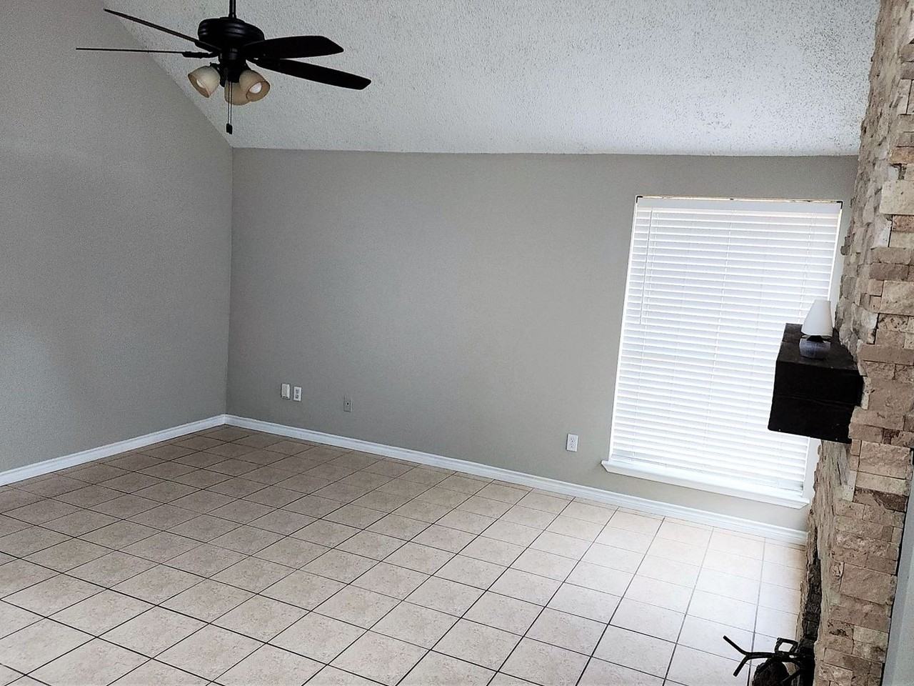 2402 Chestnut Mills Rd - Photo 6 of 11